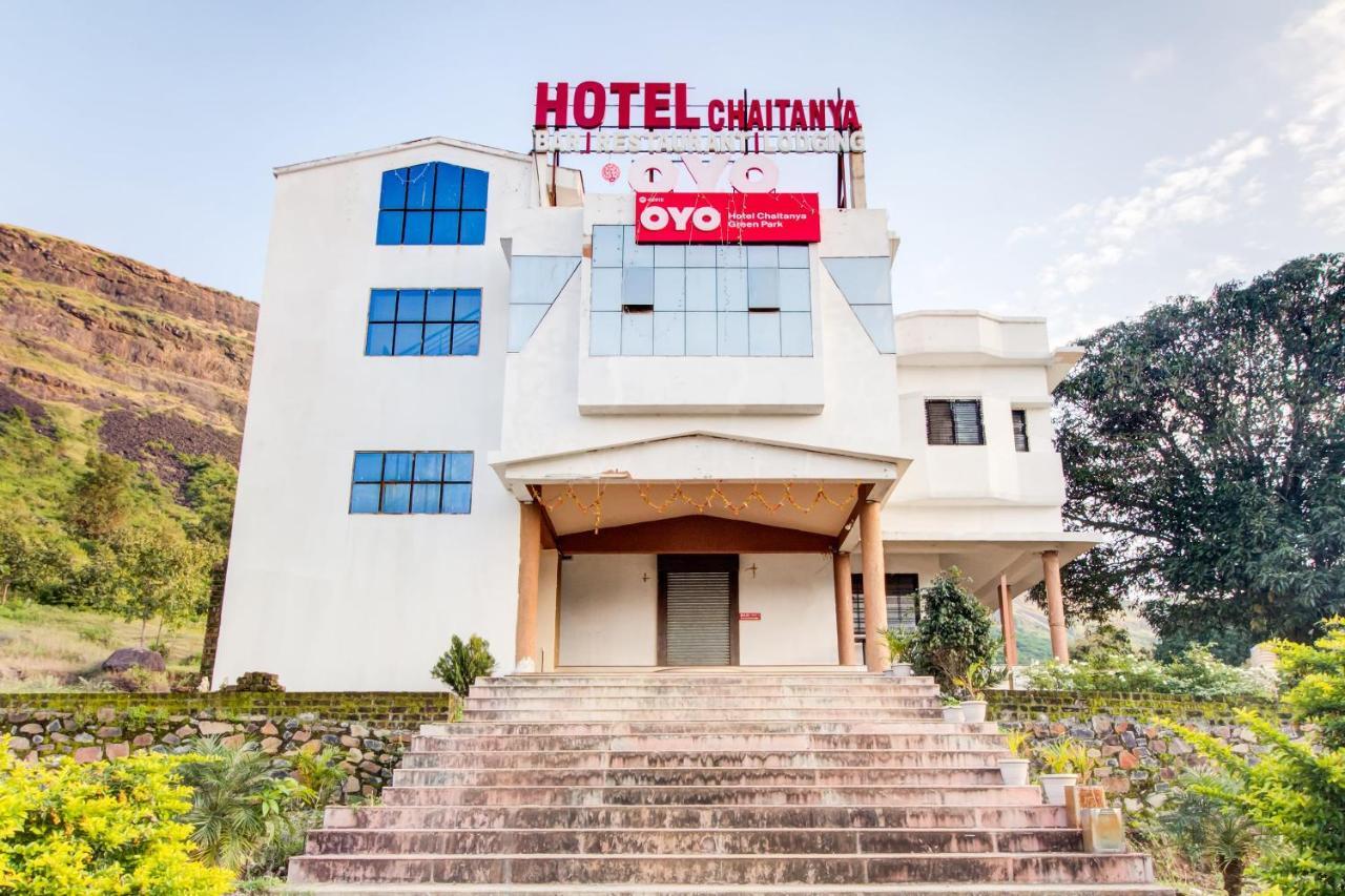 Oyo 48915 Chaitanya Green Park Hotel Vani Kültér fotó