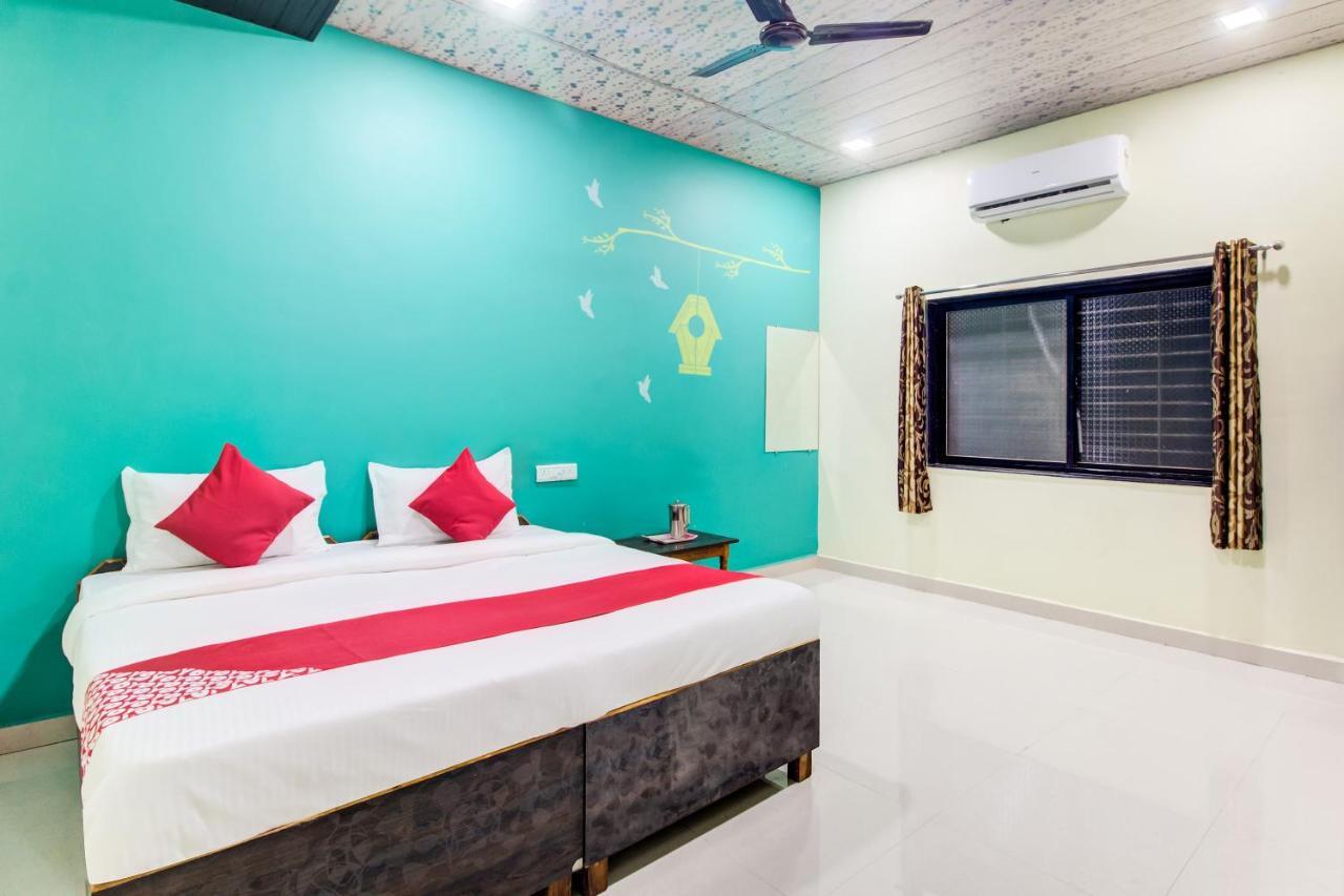 Oyo 48915 Chaitanya Green Park Hotel Vani Kültér fotó