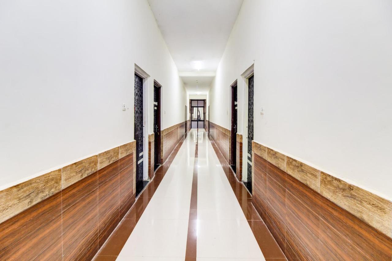 Oyo 48915 Chaitanya Green Park Hotel Vani Kültér fotó