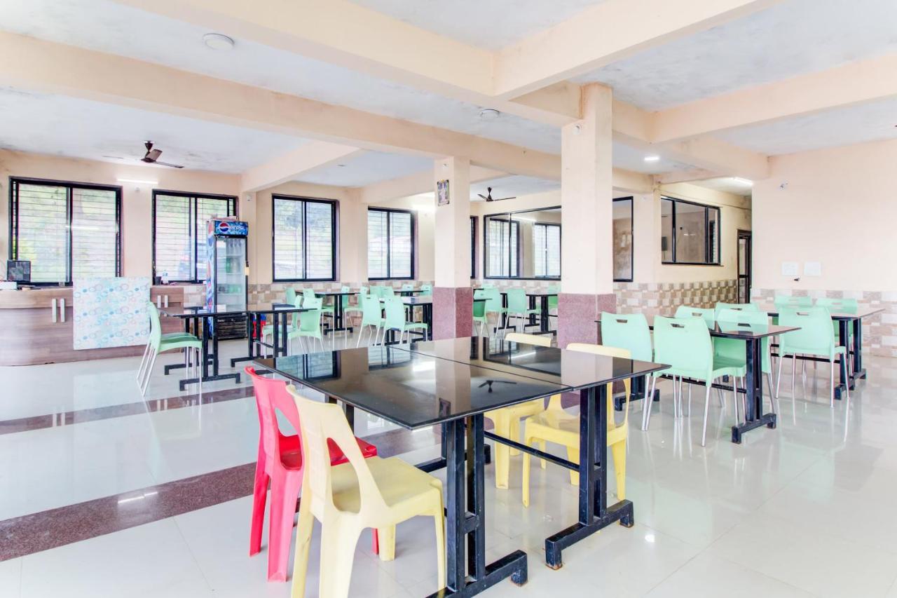 Oyo 48915 Chaitanya Green Park Hotel Vani Kültér fotó