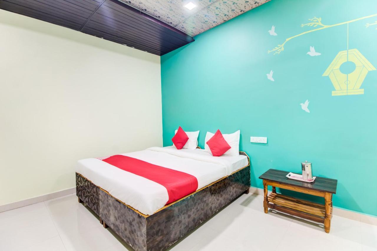 Oyo 48915 Chaitanya Green Park Hotel Vani Kültér fotó